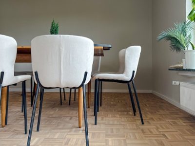 Parkettboden Friedberg – Essbereich mit sauber verlegtem Parkett durch Meisterbetrieb